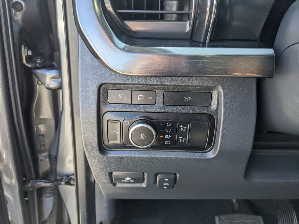 Used 2023 Ford F350 Lariat w/ Lariat Ultimate Package image 27