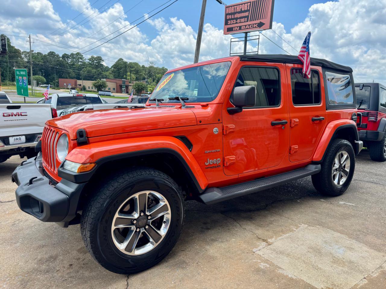 Used 2018 Jeep Wrangler Unlimited Sahara AWD/4WD image 7