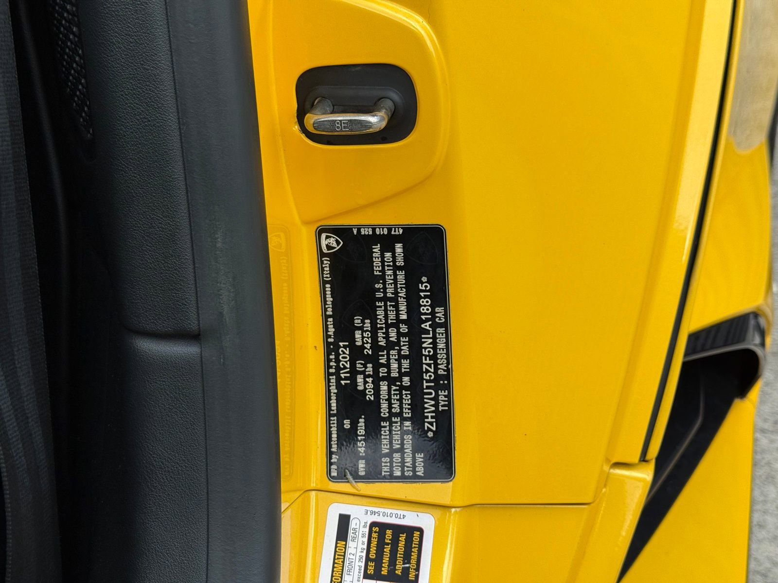 Used 2022 Lamborghini Huracan EVO image 35