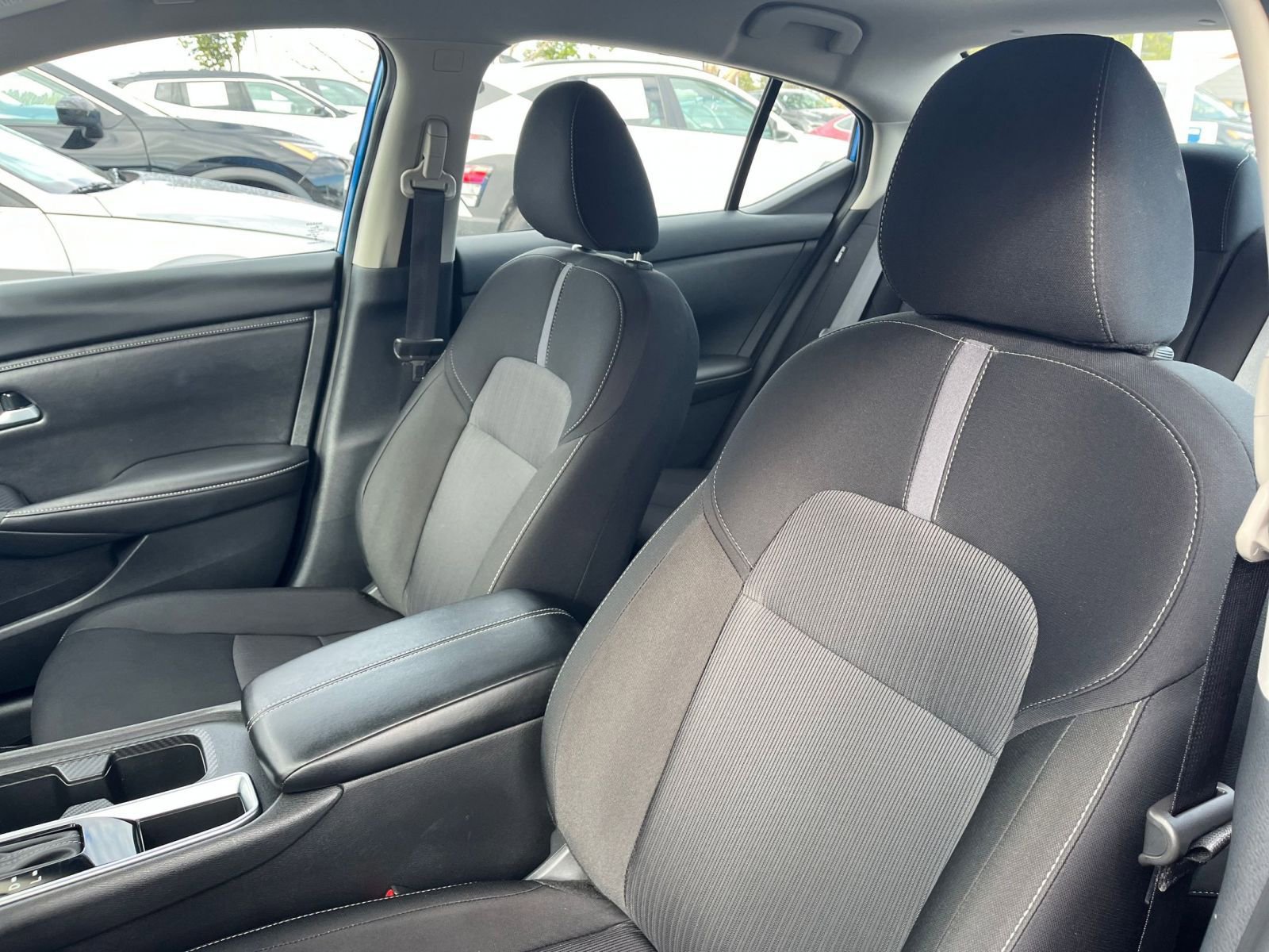 Used 2025 Nissan Sentra SV FWD image 27