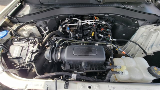 Used 2022 Ford Explorer XLT w/ Equipment Group 202A image 14