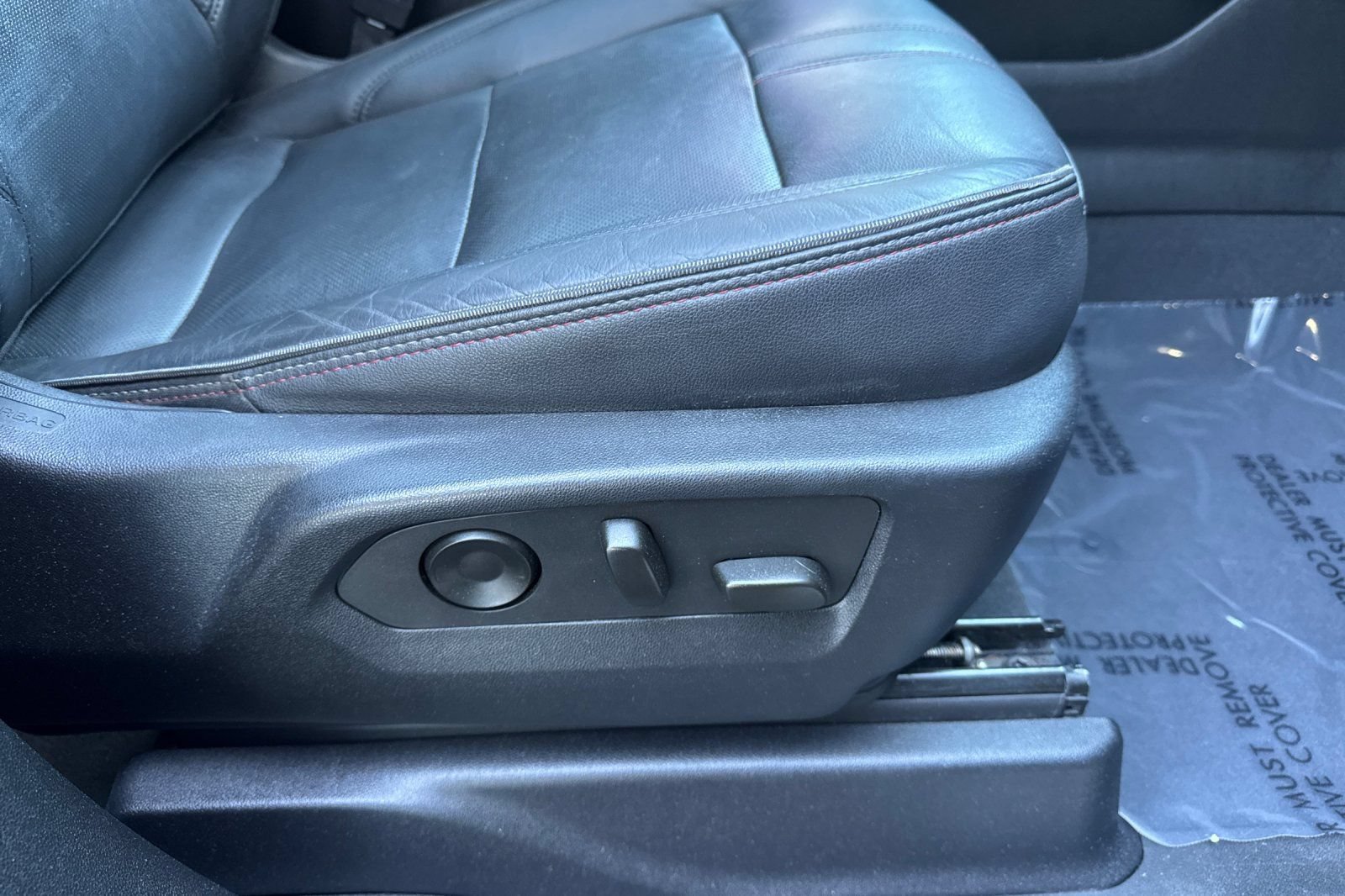 Used 2021 Chevrolet Suburban RST AWD/4WD image 25