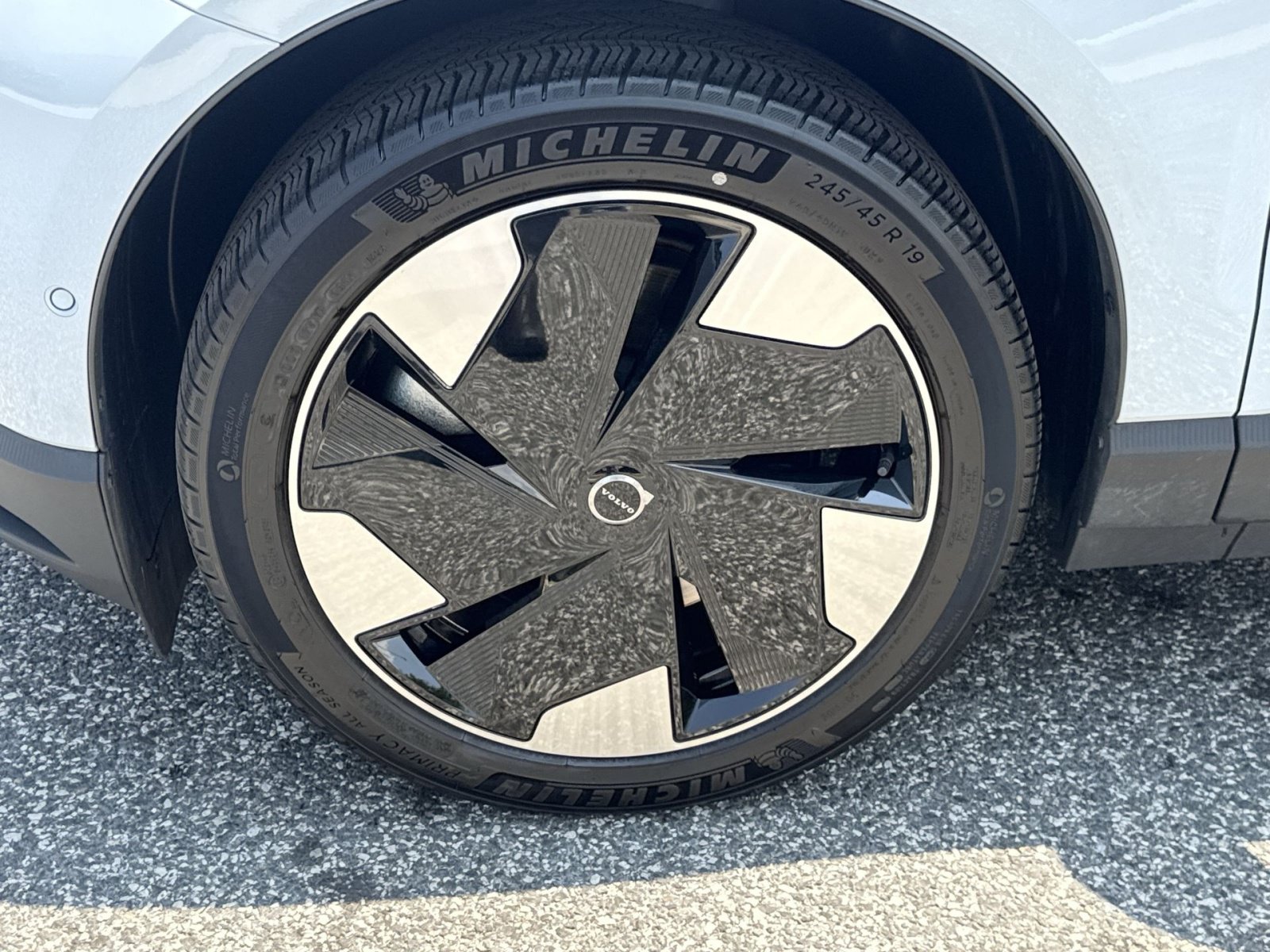 New 2025 Volvo EX30 Ultra w/ Protection Package Premier AWD/4WD image 20
