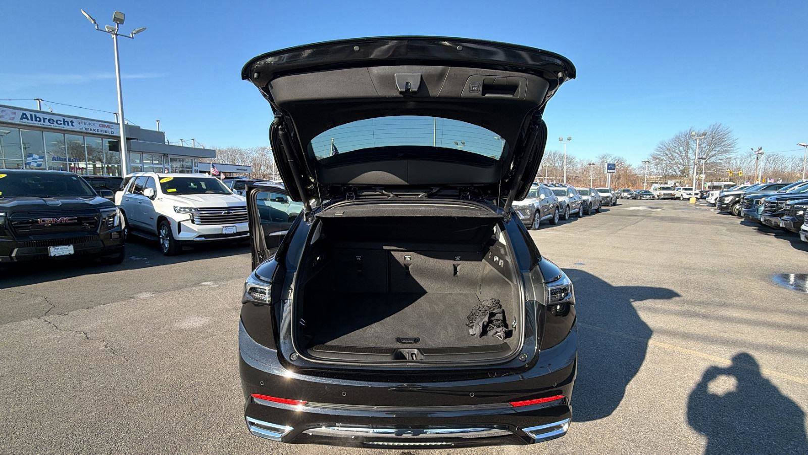 New 2025 Buick Envision Avenir image 11