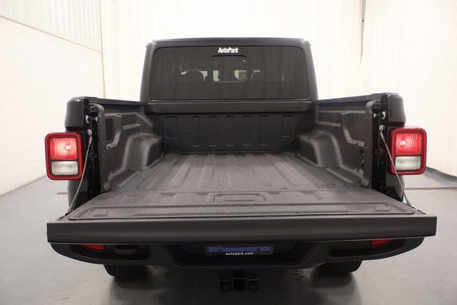 New 2025 Jeep Gladiator Sport AWD/4WD image 17