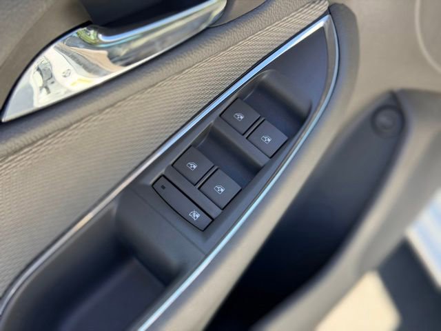 Used 2017 Chevrolet Cruze LS FWD image 13