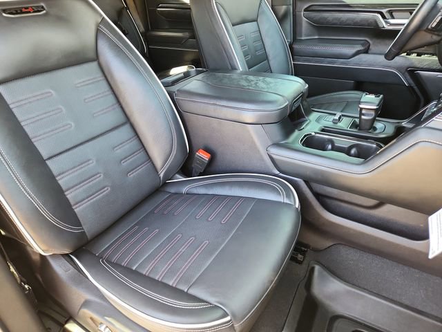Used 2024 GMC Sierra 1500 AT4X image 13