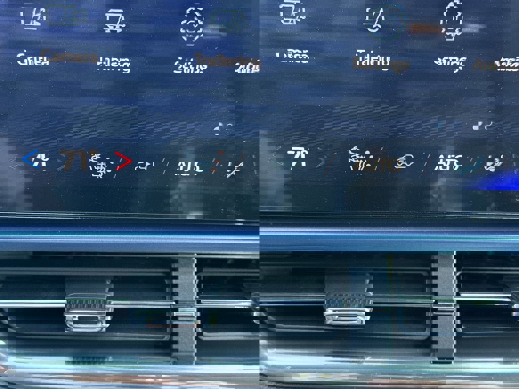 New 2026 Chevrolet Equinox EV LT image 18