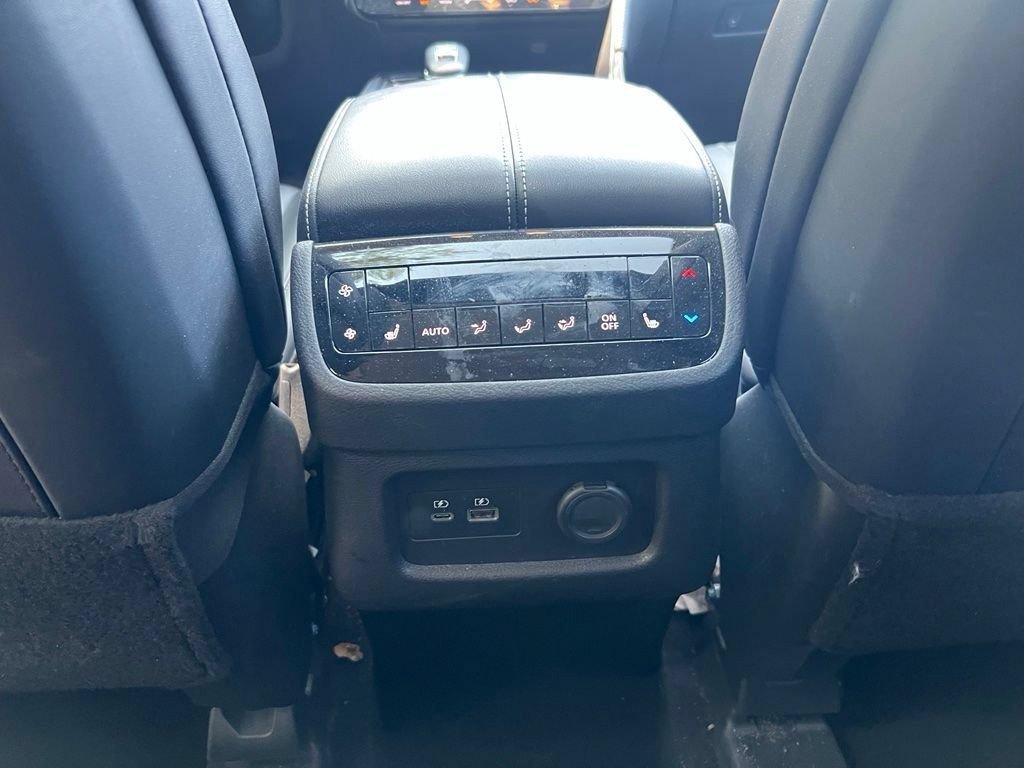 Used 2024 INFINITI QX60 Luxe AWD/4WD image 31
