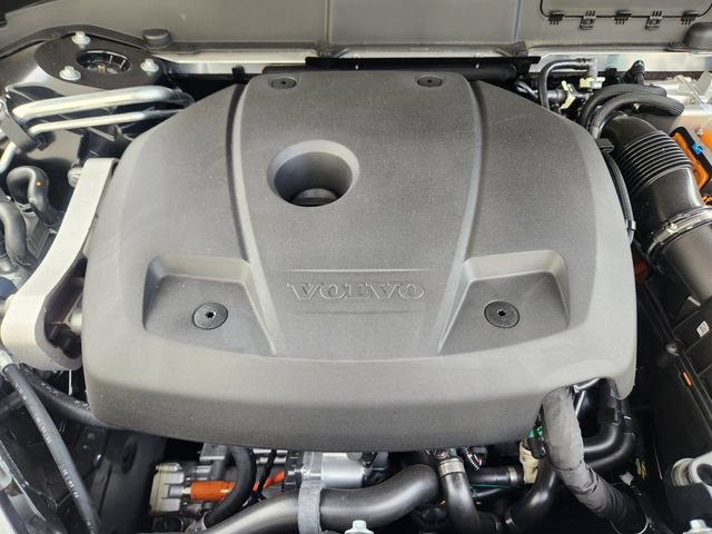 New 2026 Volvo XC60 T8 Plus w/ Climate Package PRO AWD/4WD image 19