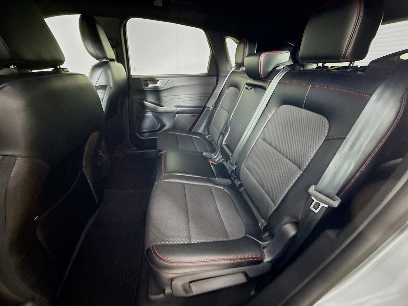 Used 2024 Ford Escape ST-Line image 11