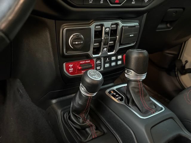 Used 2022 Jeep Wrangler Unlimited Rubicon w/ Cold Weather Group AWD/4WD image 24