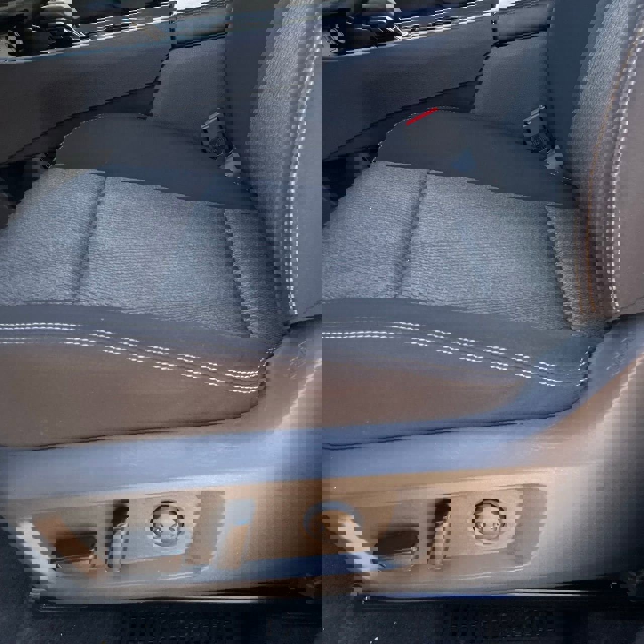 Used 2024 Nissan Rogue SV image 23