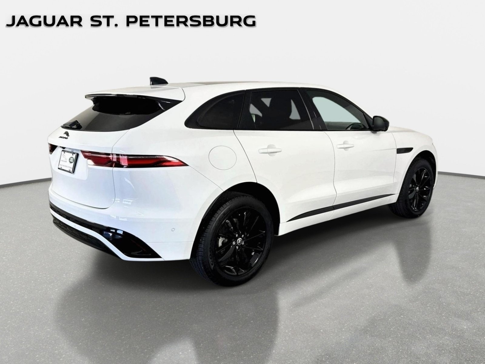Used 2025 Jaguar F-PACE R-Dynamic S AWD/4WD image 5