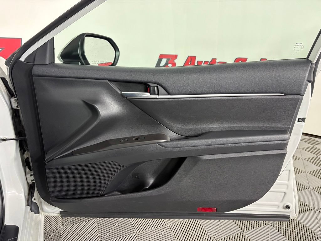 Used 2023 Toyota Camry SE FWD image 30