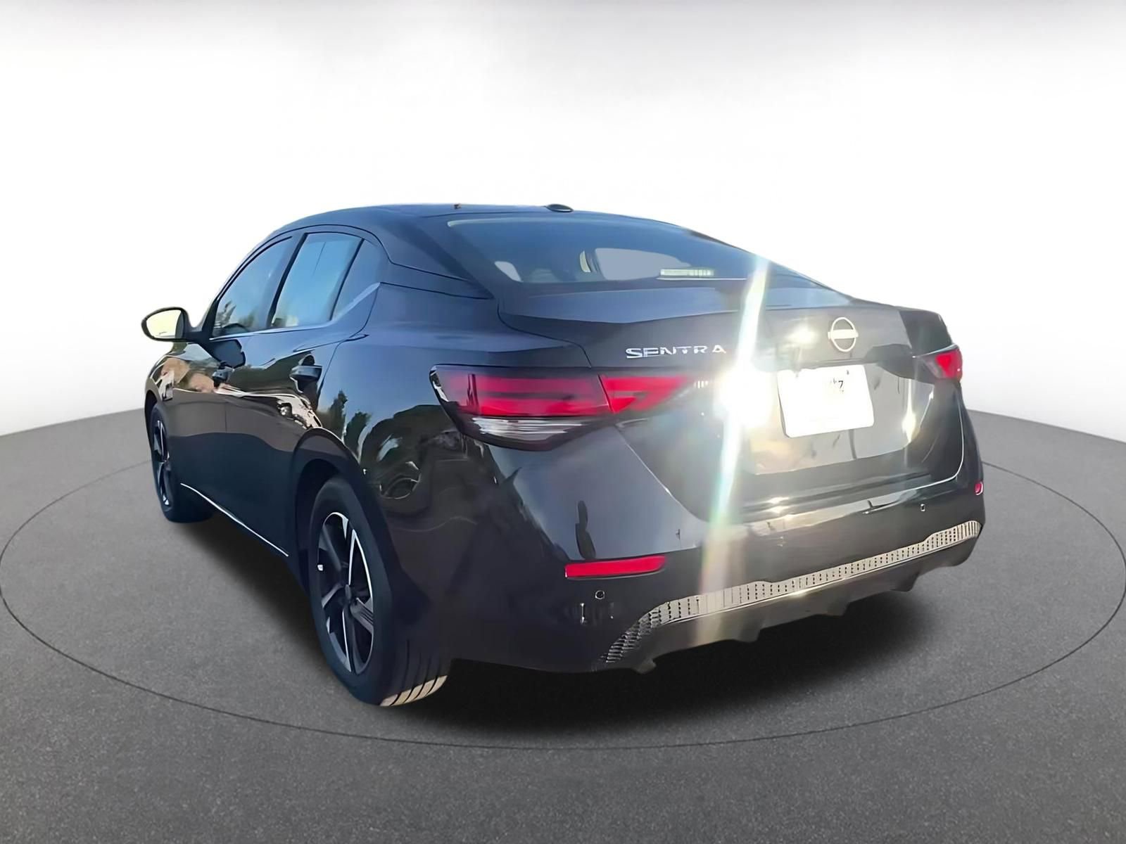 Used 2025 Nissan Sentra SV image 11