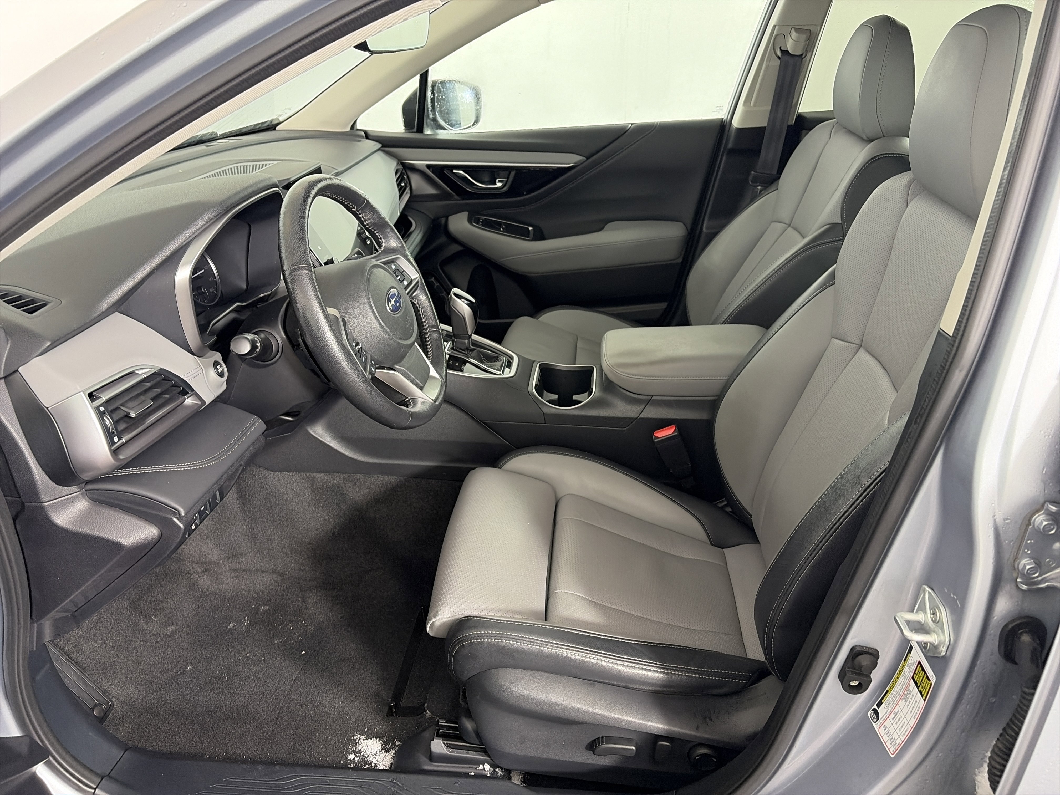 Used 2021 Subaru Outback Limited image 6