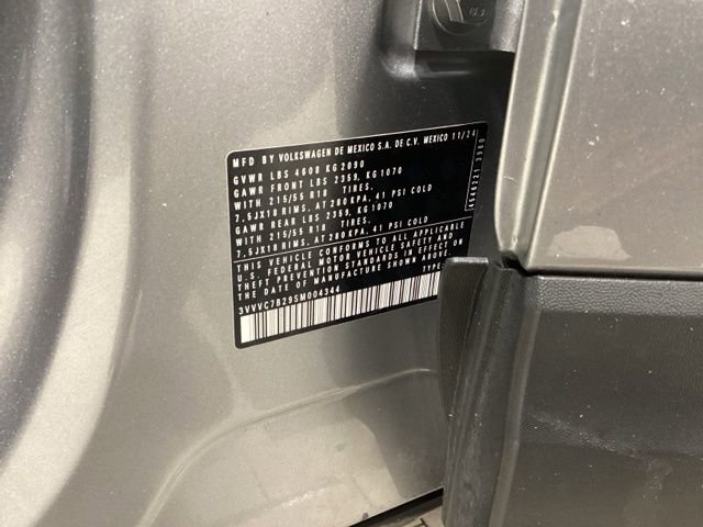 Certified 2025 Volkswagen Taos SE w/ Panoramic Sunroof Package image 24