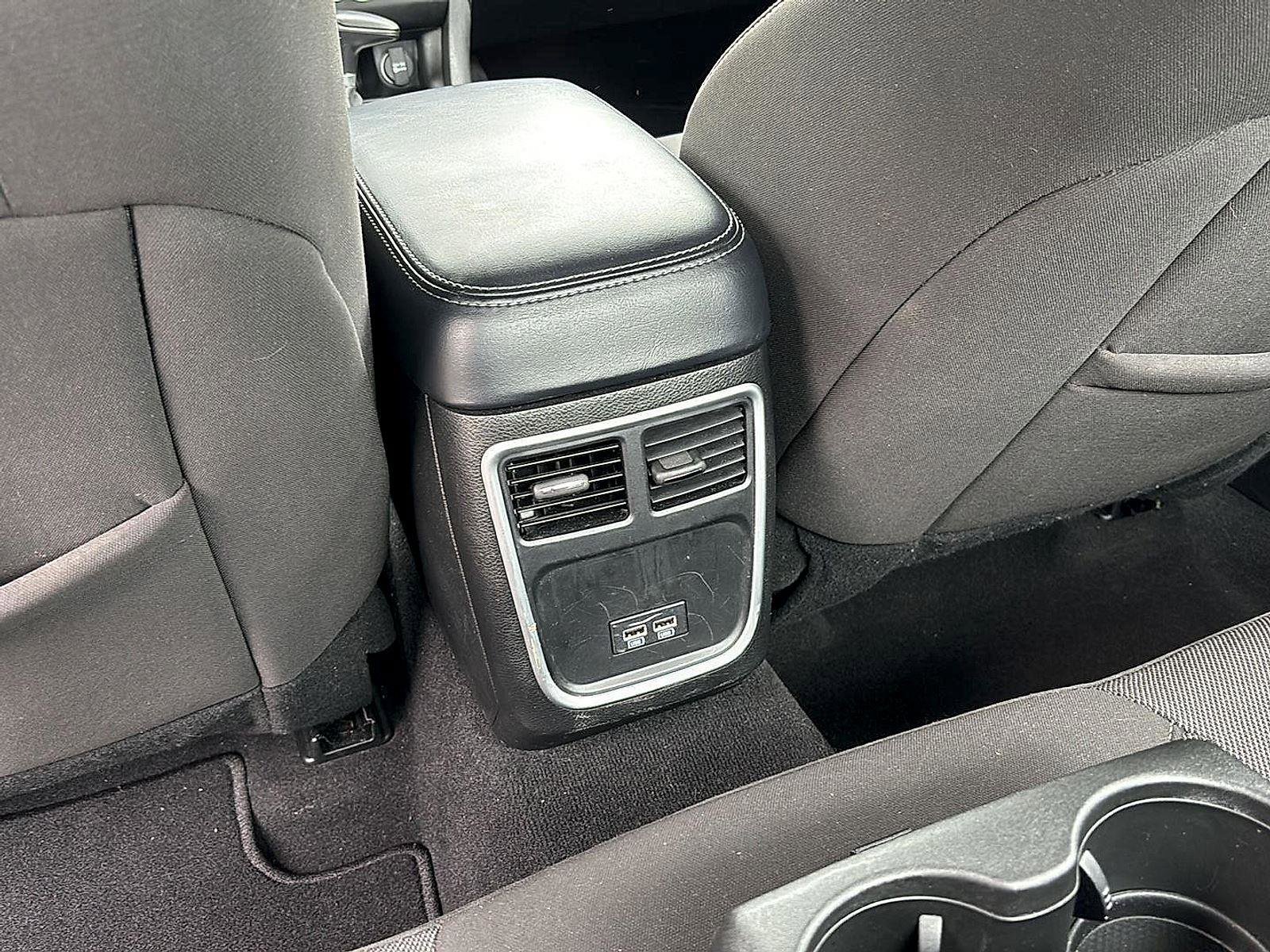 Used 2022 Dodge Charger SXT image 13