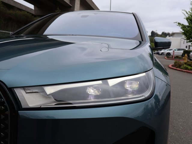 Used 2024 BMW iX xDrive50 w/ Premium Package image 2