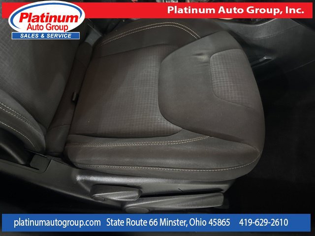 Used 2015 Jeep Cherokee Latitude w/ Comfort/Convenience Group AWD/4WD image 37