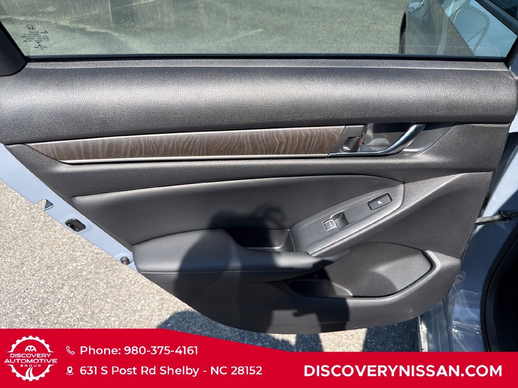 Used 2021 Honda Accord Touring image 30