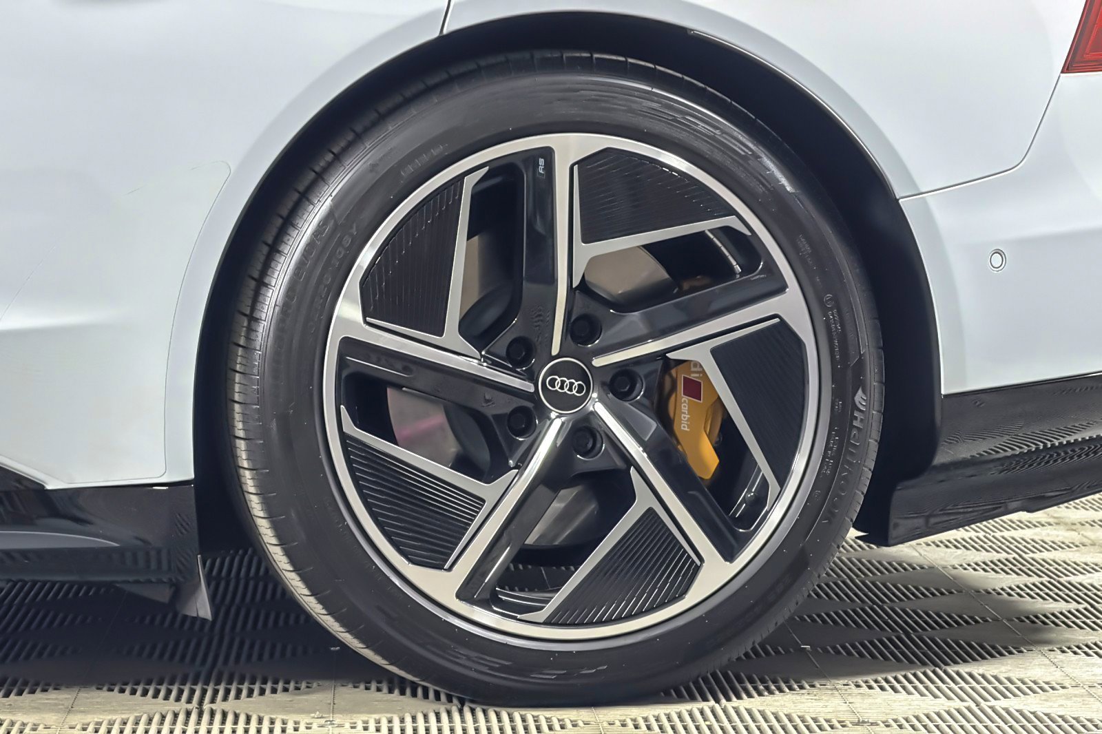 Used 2024 Audi RS e-tron GT AWD/4WD image 25