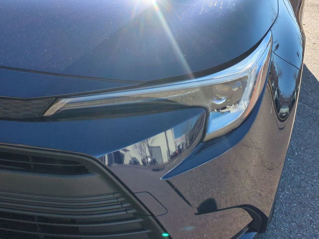 Certified 2023 Toyota Corolla LE image 10