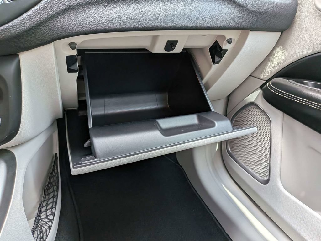 Used 2019 Jeep Compass Latitude FWD image 25