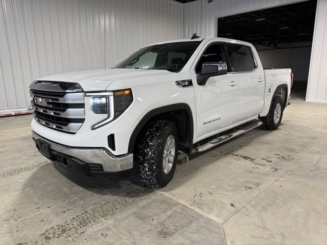 Used 2024 GMC Sierra 1500 SLE image 3