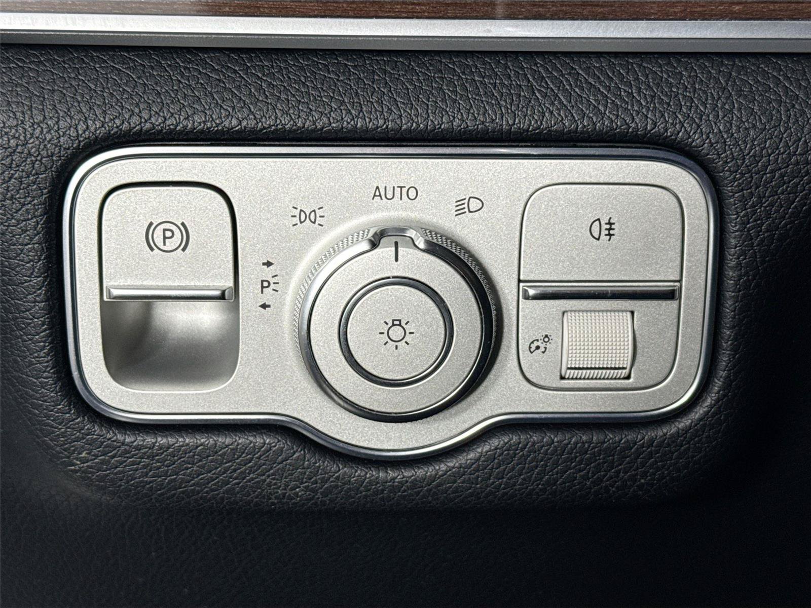 Used 2021 Mercedes-Benz GLE 450 4MATIC image 16