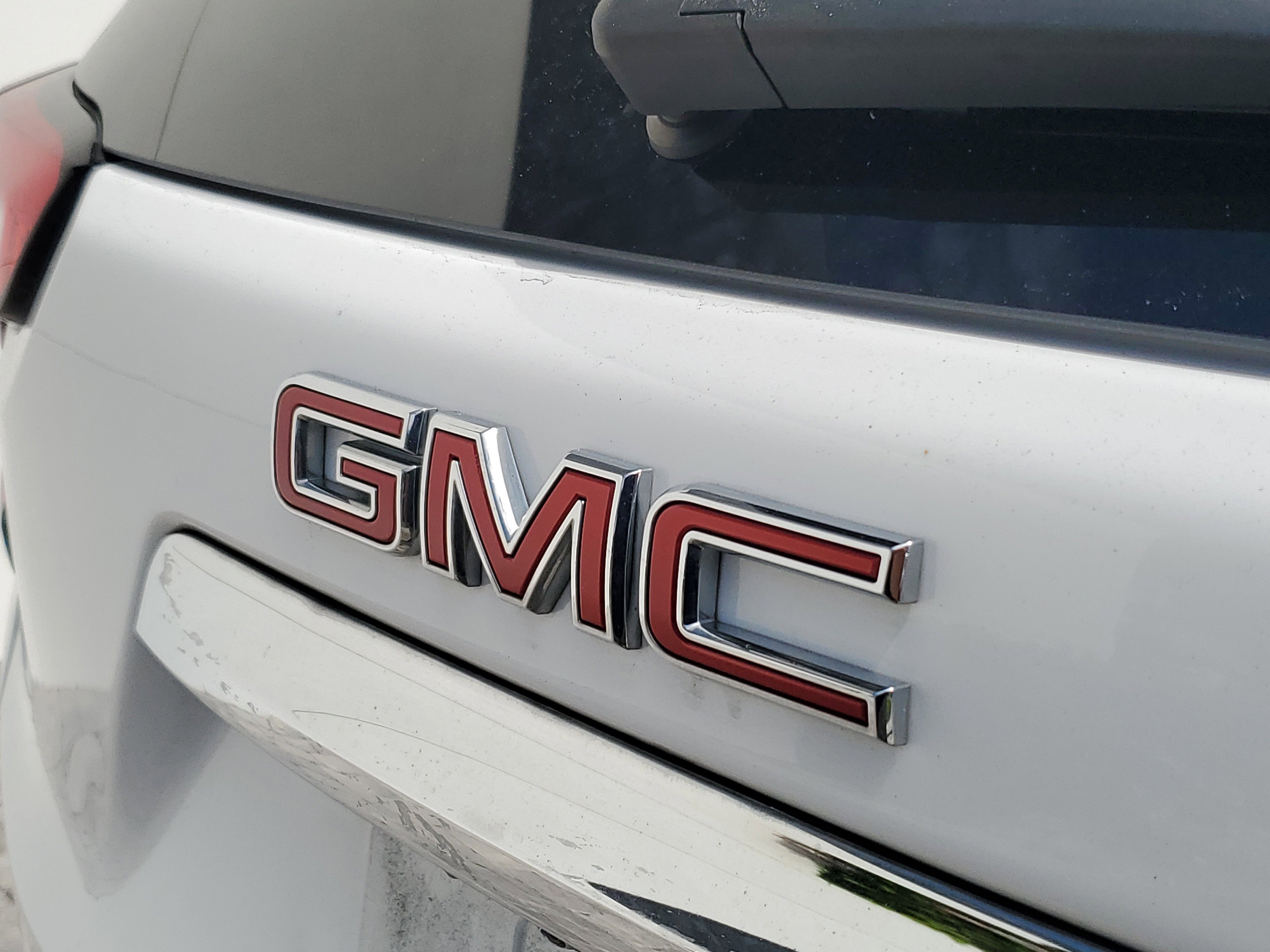 Used 2023 GMC Terrain SLT FWD image 10