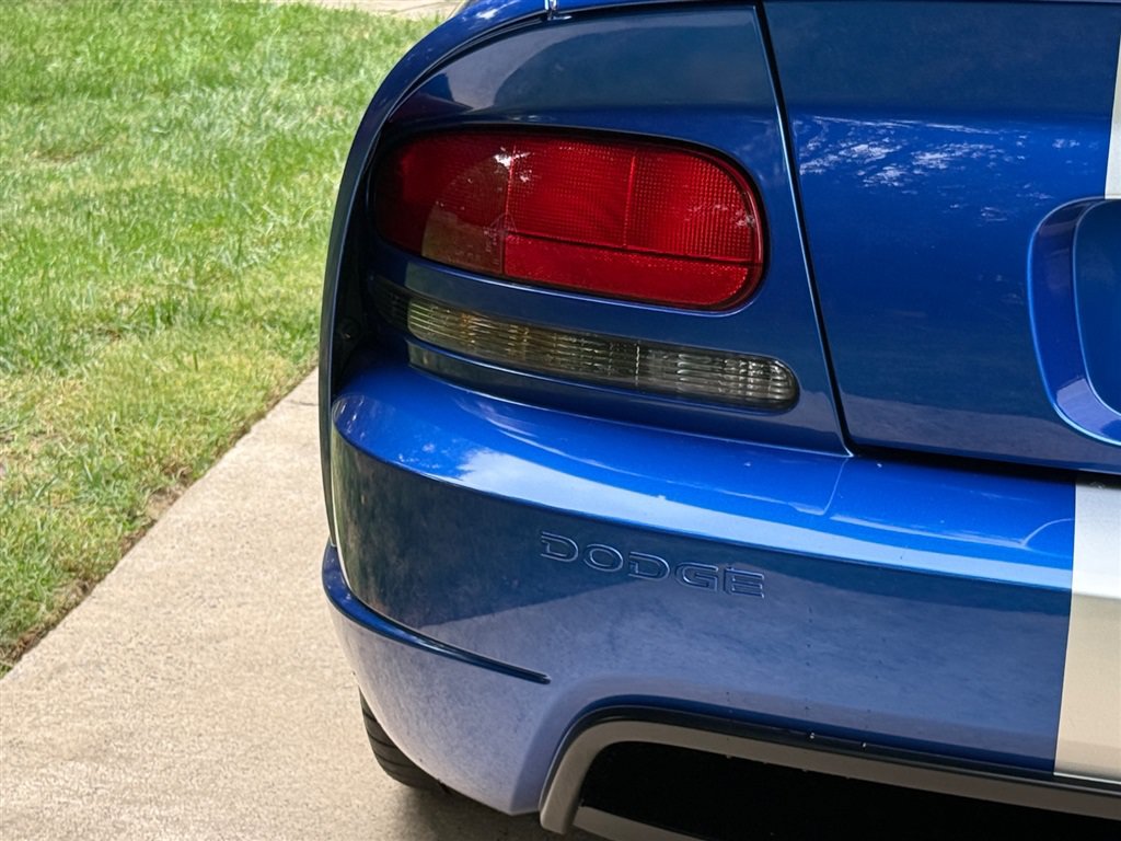 Used 2006 Dodge Viper SRT-10 RWD image 28