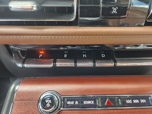 Used 2022 Lincoln Aviator Reserve w/ Elements Package Plus AWD/4WD image 18