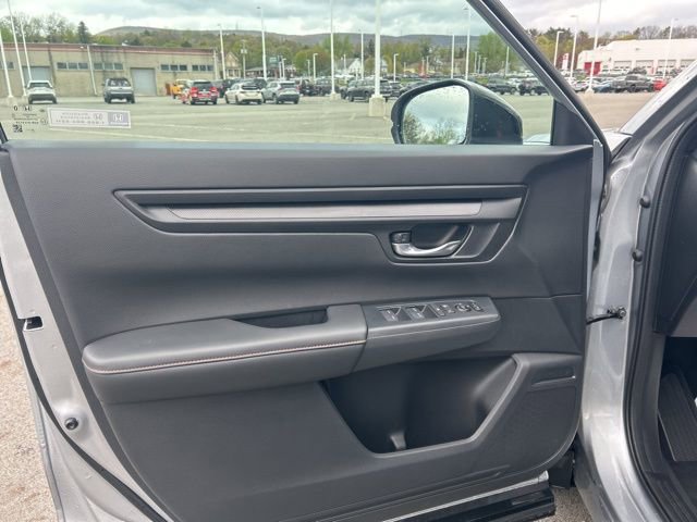 Used 2025 Honda CR-V Sport image 11