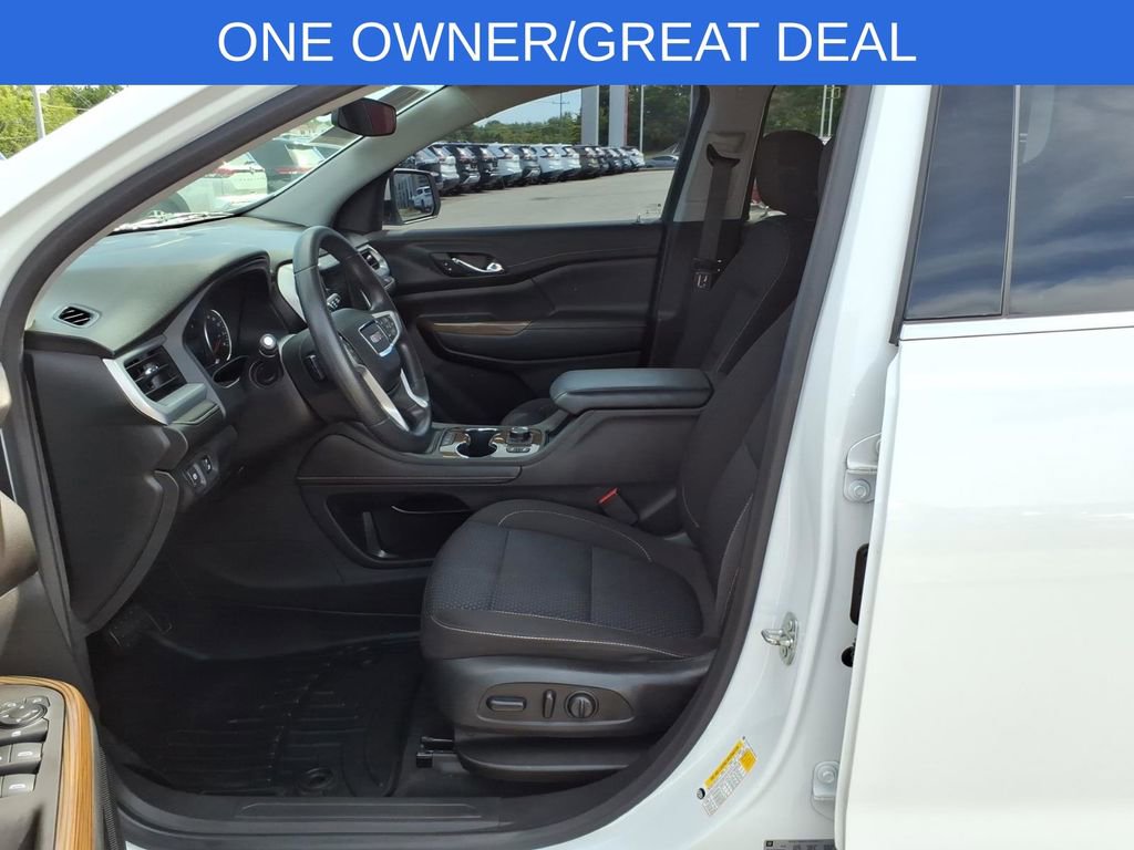 Used 2021 GMC Acadia SLE w/ Driver Convenience Package FWD image 4