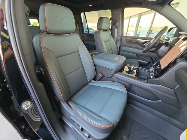 New 2026 GMC Yukon XL AT4 w/ AT4 Premium Package AWD/4WD image 20