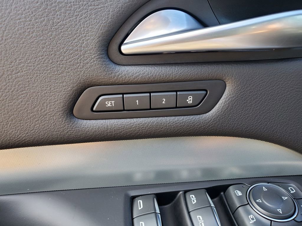 Used 2023 Cadillac XT4 Premium Luxury w/ Cold Weather Package AWD/4WD image 16