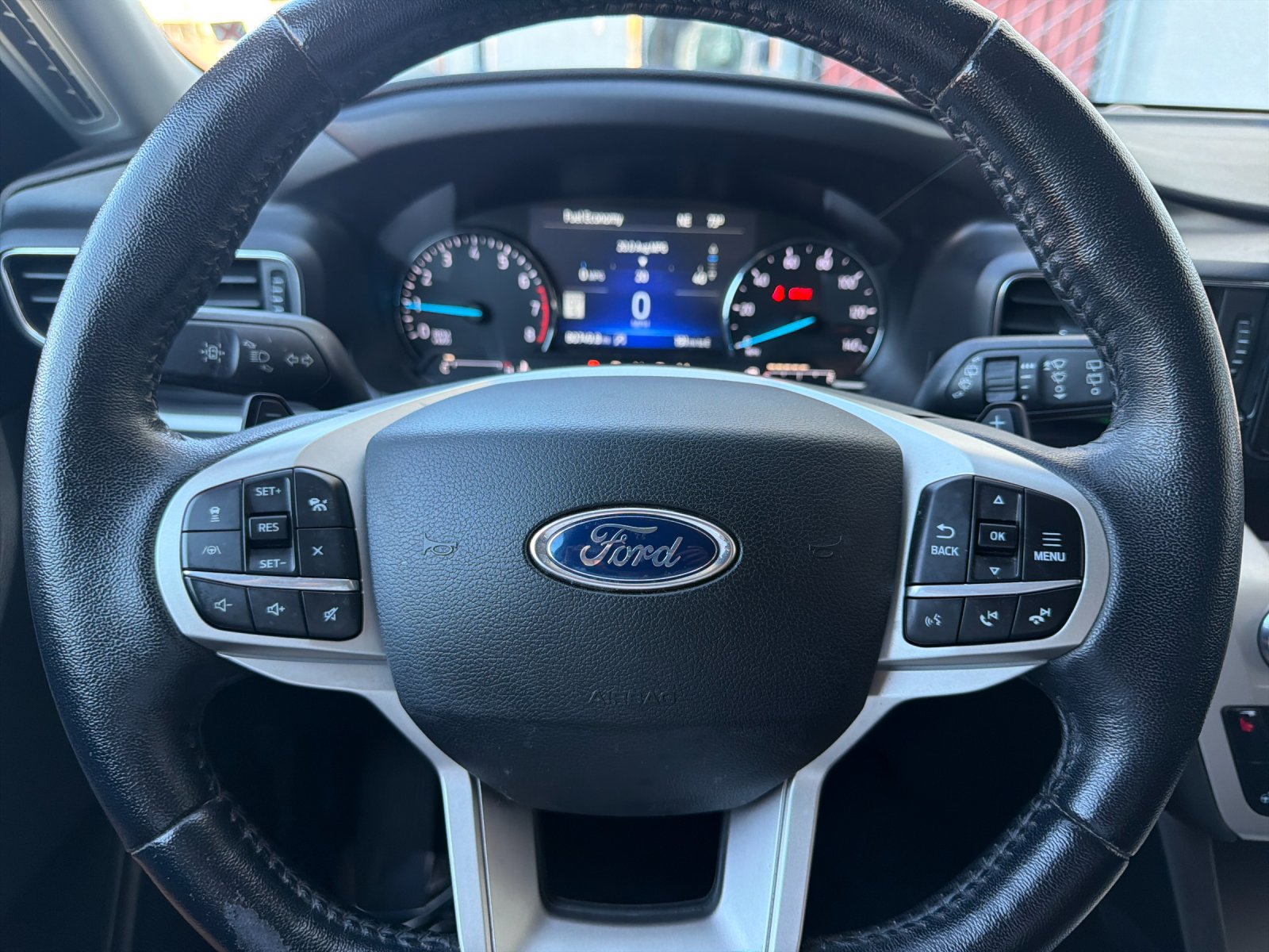 Used 2021 Ford Explorer XLT w/ Equipment Group 202A RWD image 27