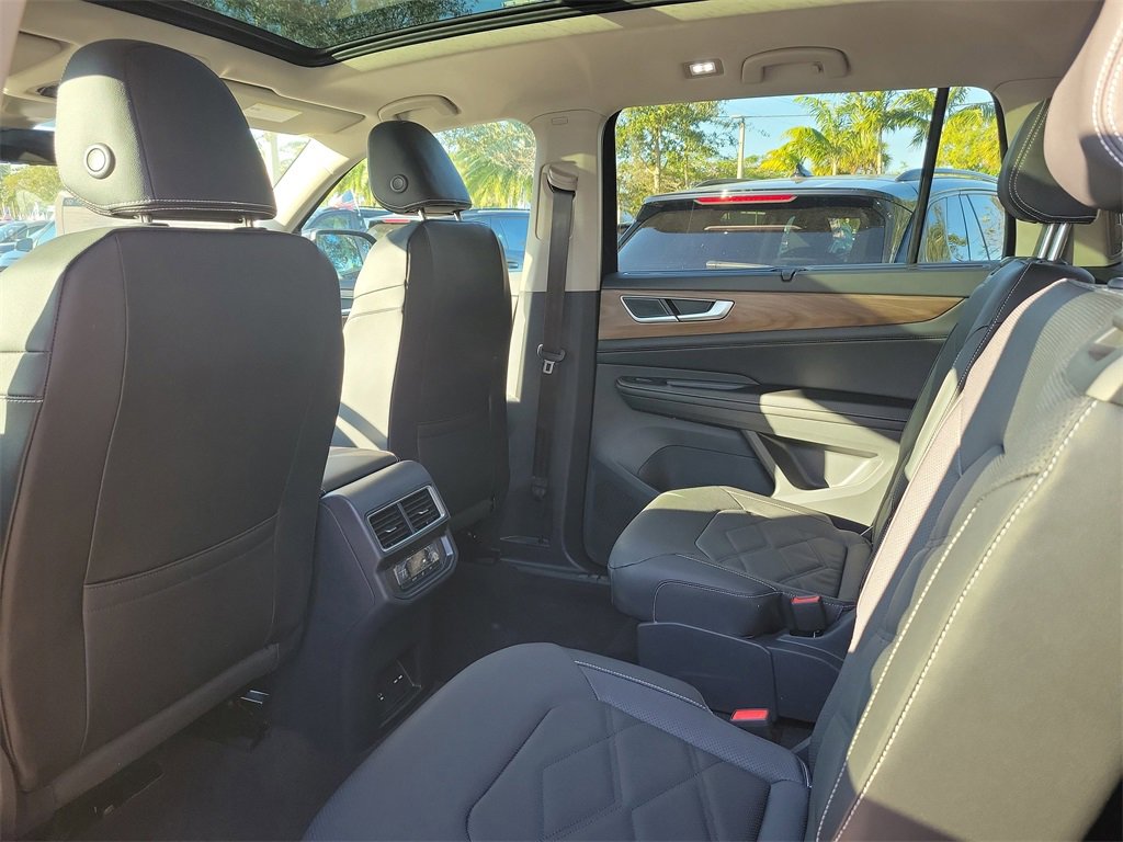 New 2026 Volkswagen Atlas SE image 5