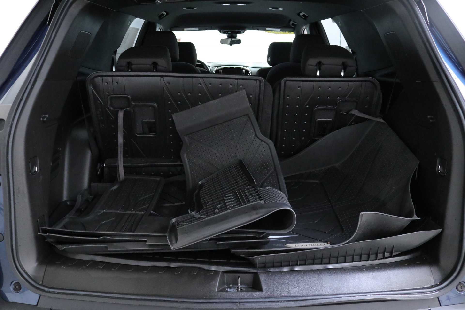 Used 2023 Chevrolet Traverse LT w/ LPO, Floor Liner Package image 28