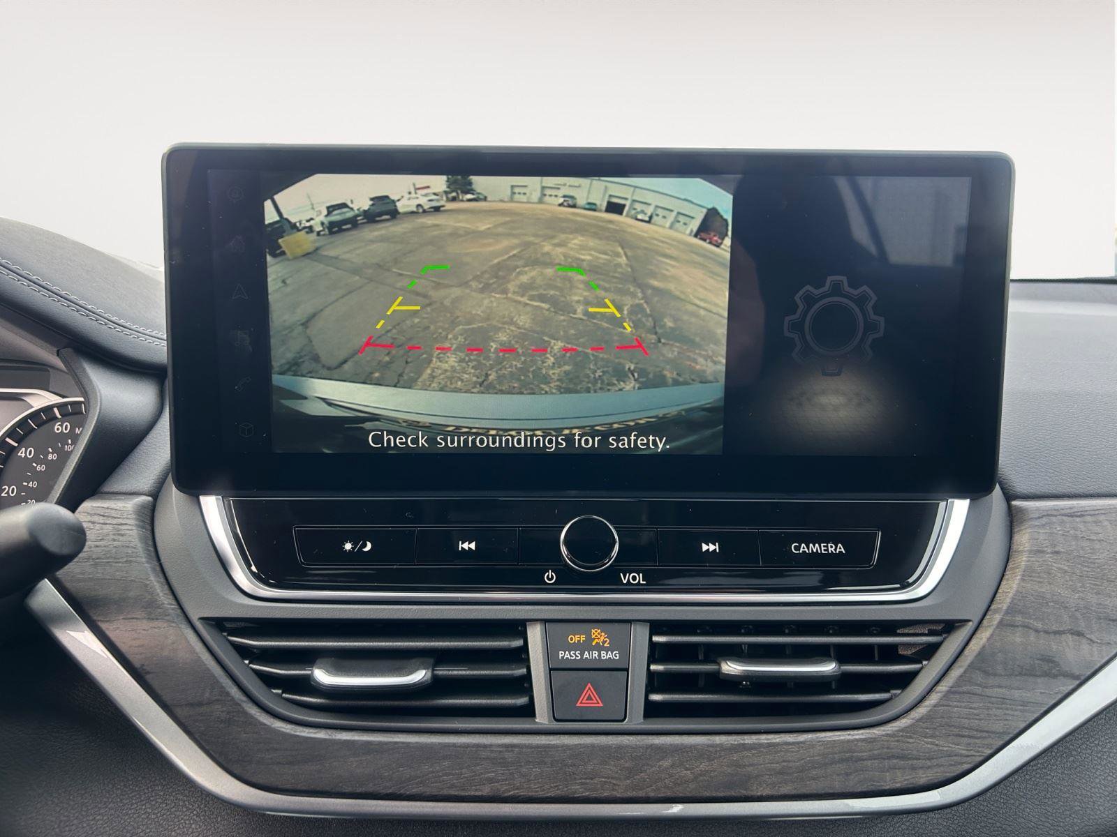 Used 2024 Nissan Altima 2.5 SV w/ SV Premium Package image 14