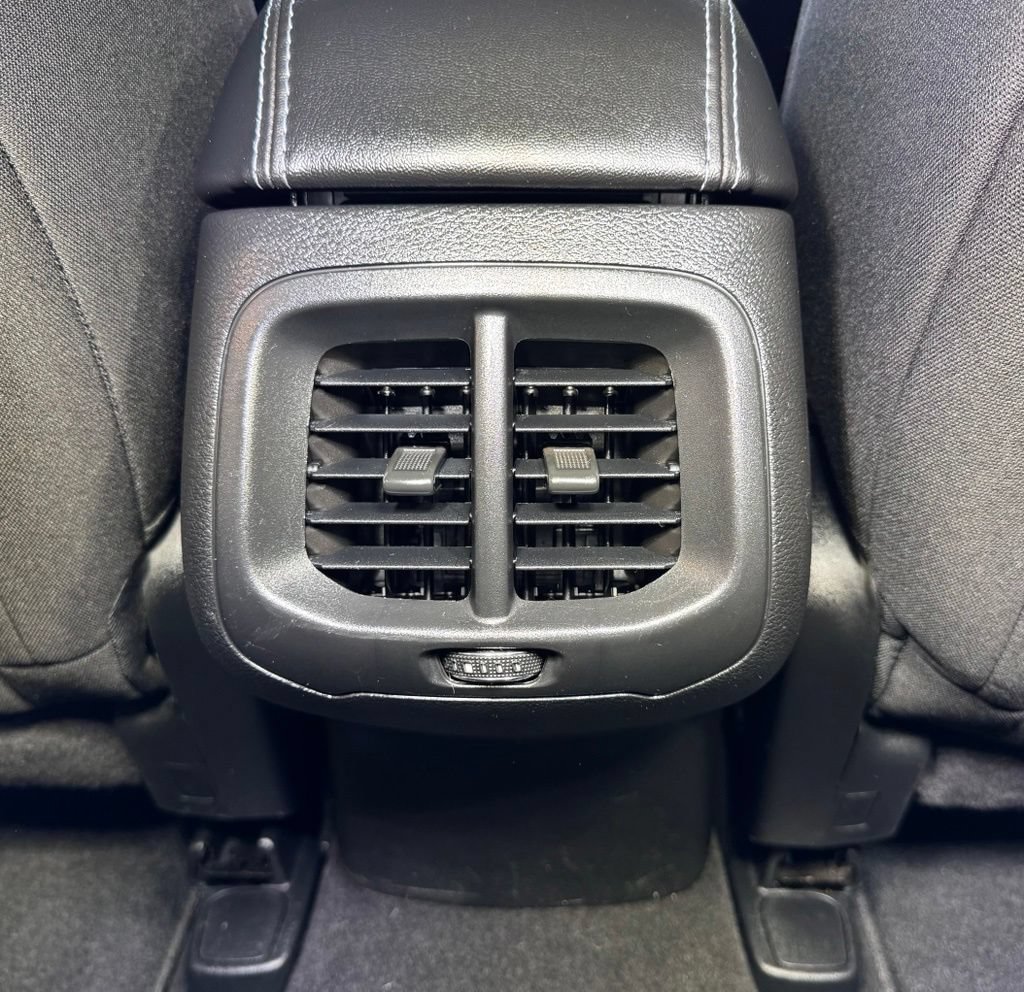 Used 2019 Jeep Cherokee Latitude w/ Popular Appearance Group AWD/4WD image 44