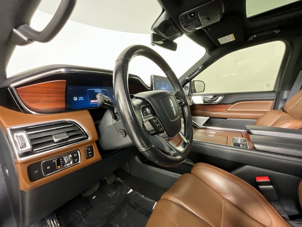 Used 2022 Lincoln Navigator Reserve image 15