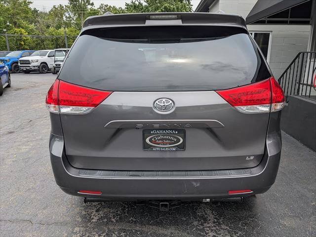 Used 2011 Toyota Sienna LE w/ Towing Pkg FWD image 4
