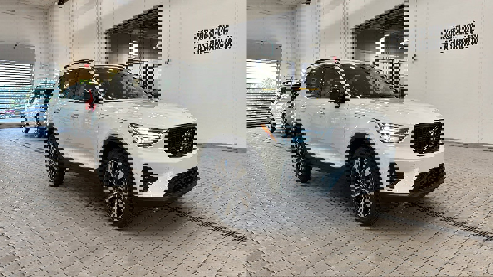 Used 2026 Volvo XC40 B5 Ultra w/ Protection Package Premier image 3