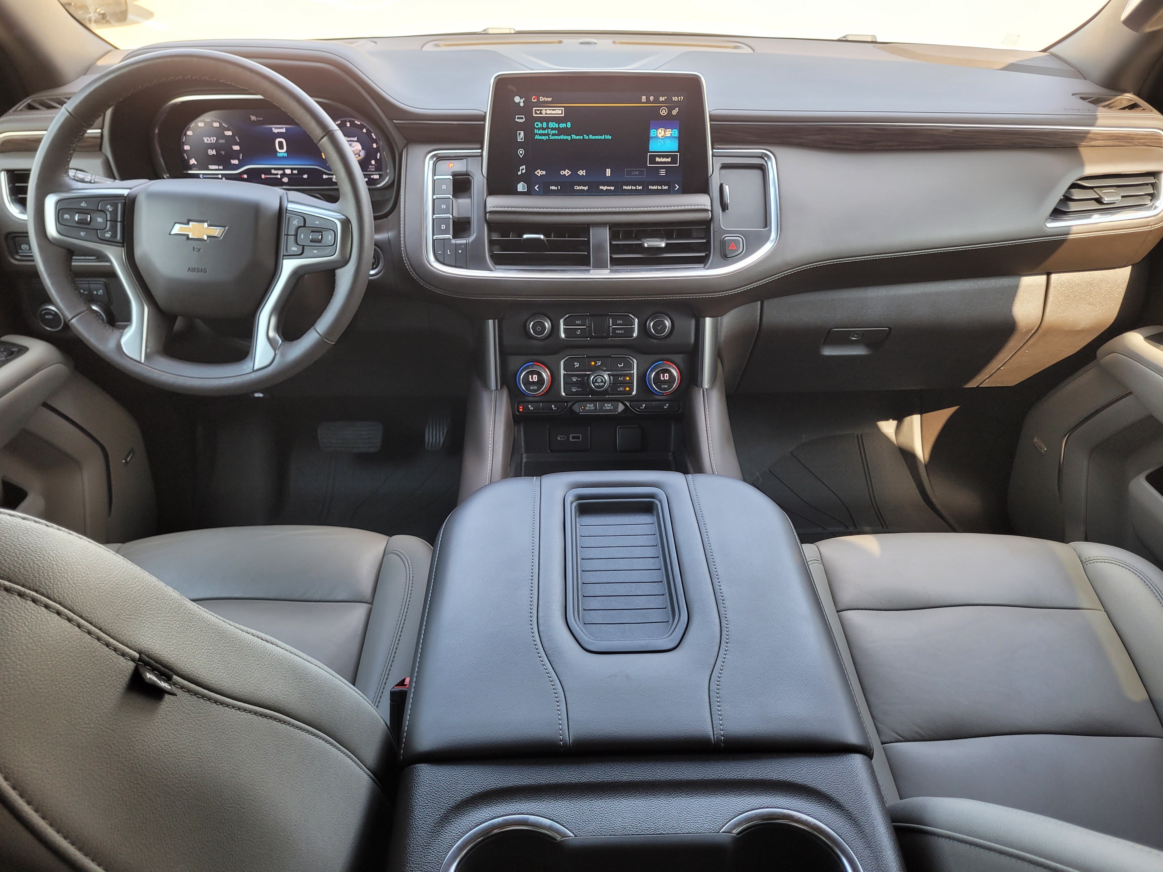 Used 2022 Chevrolet Tahoe LT w/ Luxury Package RWD image 12