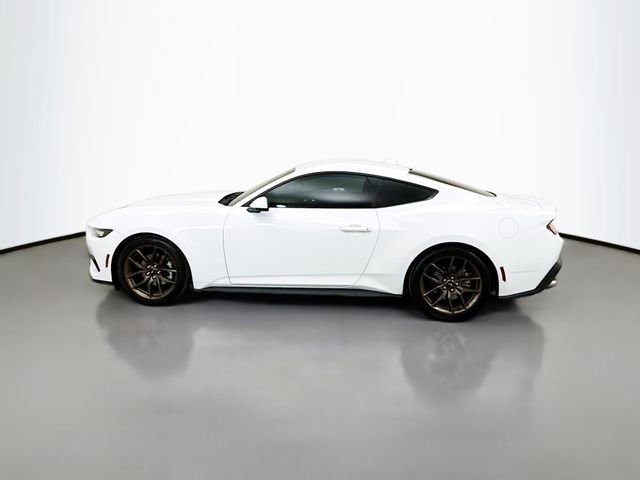 Used 2024 Ford Mustang Premium image 4