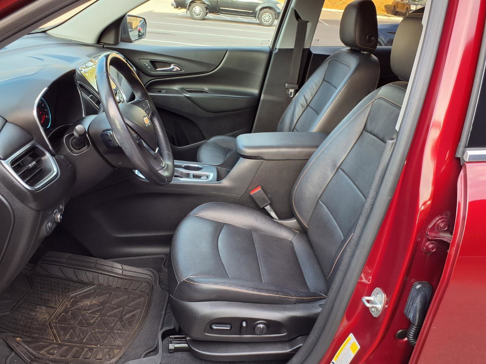 Used 2020 Chevrolet Equinox LT w/ Sport Edition image 11