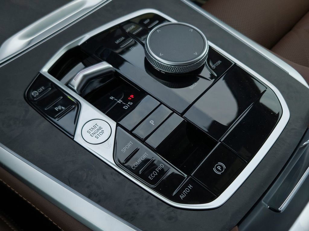 New 2026 BMW X5 sDrive40i image 9